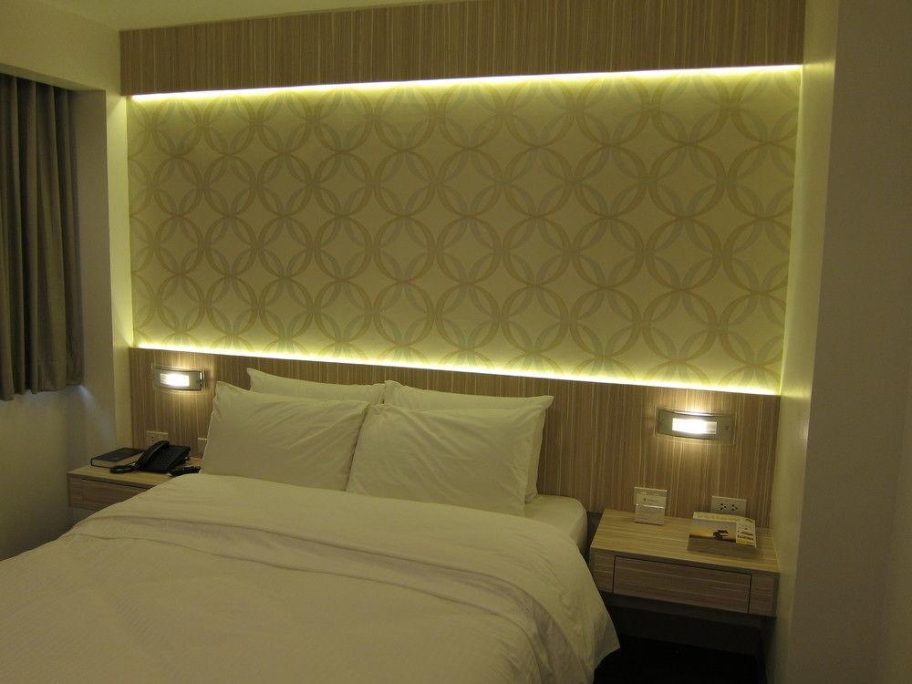 Hotel The Charter House Makati City Exterior foto