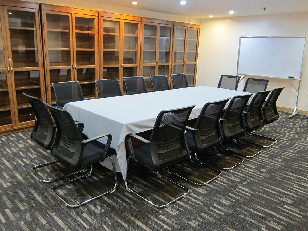 Hotel The Charter House Makati City Exterior foto