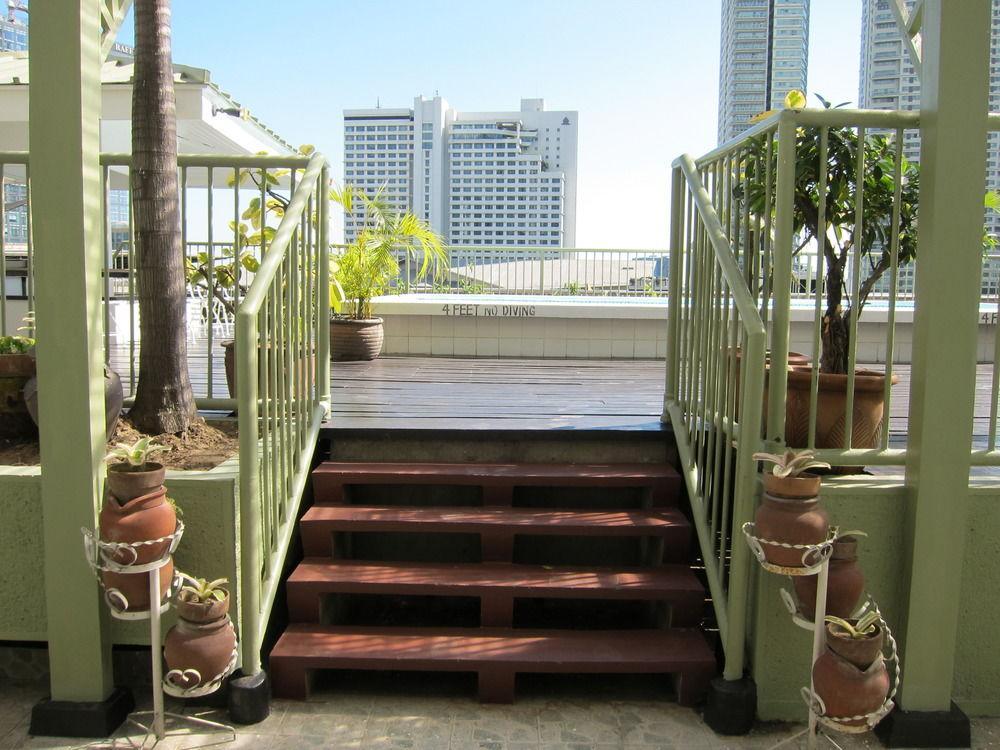 Hotel The Charter House Makati City Exterior foto